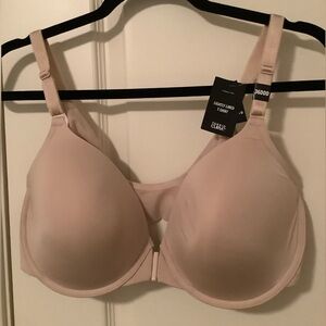 Torrid NWT Lightly Lined T-Shirt Seamless Bra